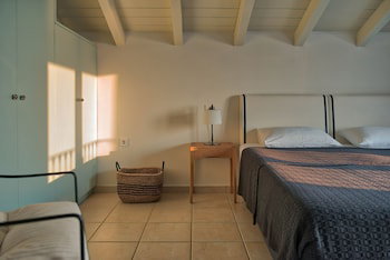Erietta Luxury Apartments