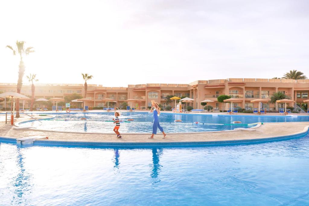 Albatros Royal Moderna Resort
