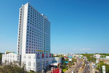 Hotel Diamond Plaza Suratthani (Sha)