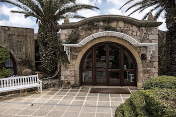 Hotel Ta'cenc
