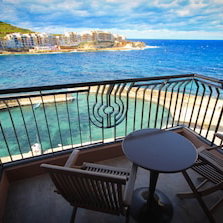Hotel Calypso cazare Victoria