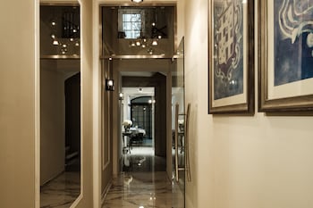 1926 Le Parisot Boutique Suites