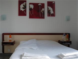 Riviera Hotel