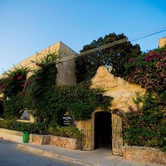 Hotel Cornucopia cazare Victoria