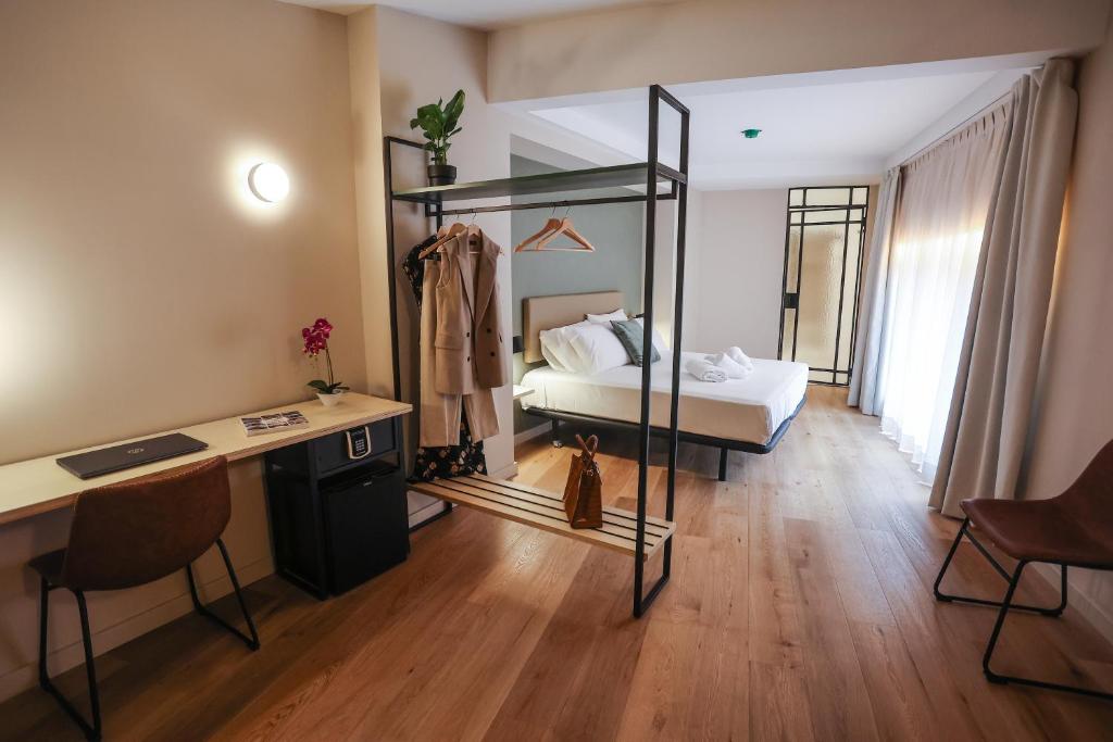 Hotel Mythic Boutique Bed And Breakfast