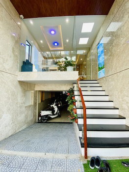 Blue-S Hotel And Apartment