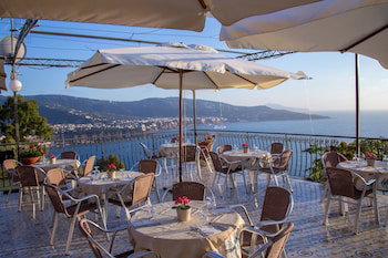 Hotel Villaggio Baia Serena