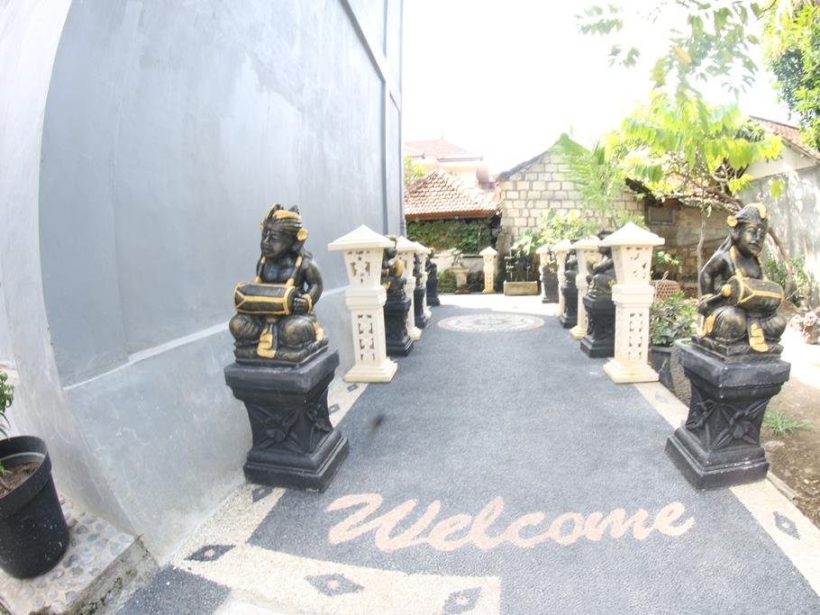 Hotel Sari Buana Bed And Breakfast