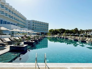 Hotel Cali Resort & Spa By Louis Hotels cazare Coral Bay
