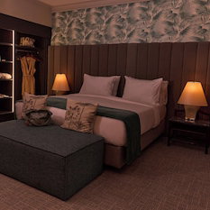 Hotel Eventhotel Pyramide & Congress Center cazare Voesendorf