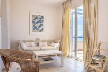Neapoli Villas