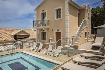Hotel Faros Suites