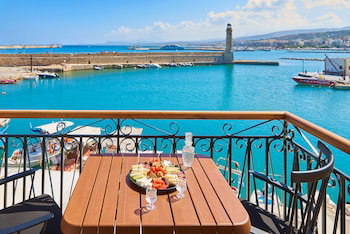 Hotel Vista Del Porto Luxury Suites
