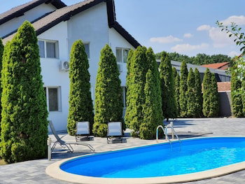 Hotel Greenwood Residence