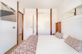 Altair Apartments