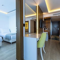 Hotel Nowness cazare Cesme