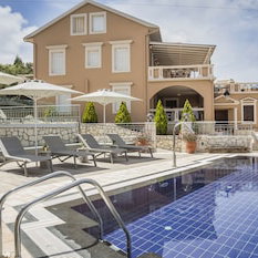 Hotel Faros Residence cazare Valsamata