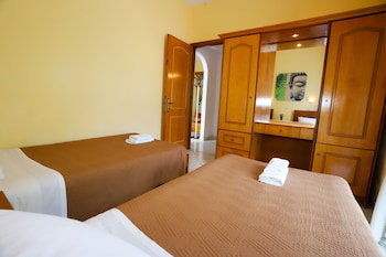 Cozy Apartment, Few Mins From Beach, Corfú