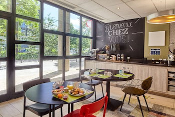Hotel B&B Hotel Saint-Quentin-En-Yvelines Centre Gare