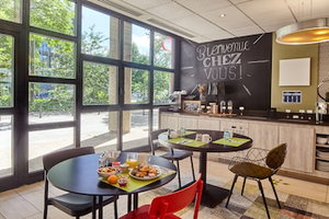Hotel B&B Hotel Saint-Quentin-En-Yvelines Centre Gare cazare Trappes