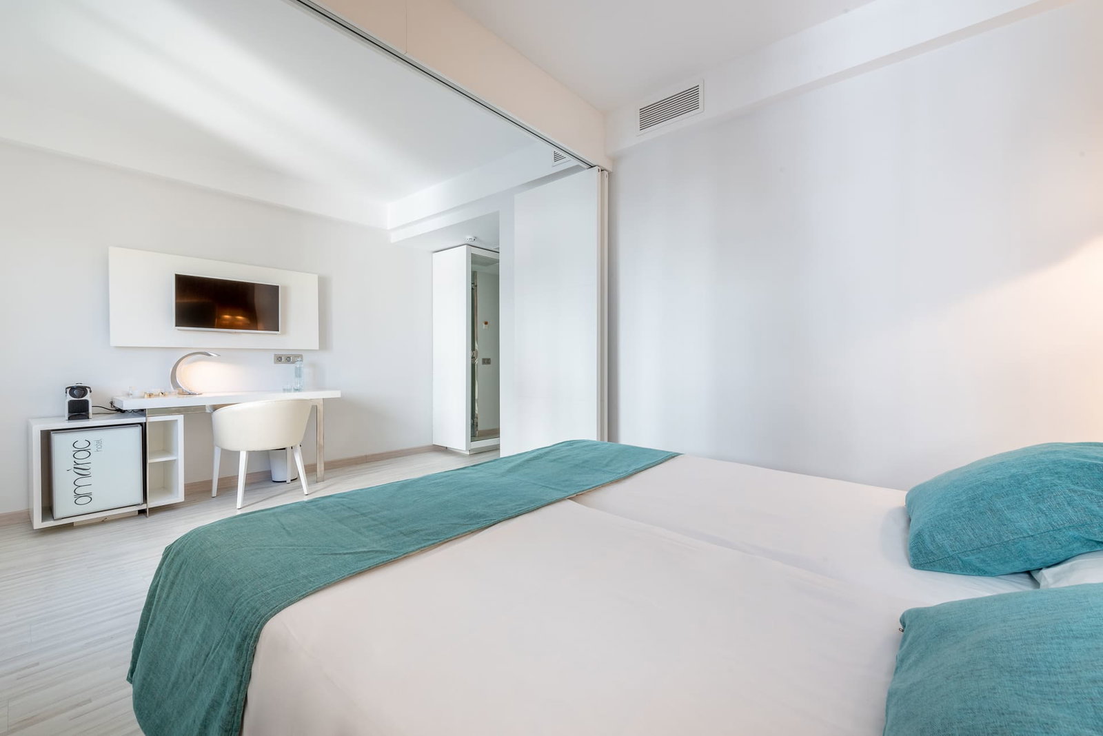 dal travel Kyrat Amarac - Adults Only