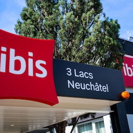 Hotel Ibis 3 Lacs Neuchatel cazare Gals