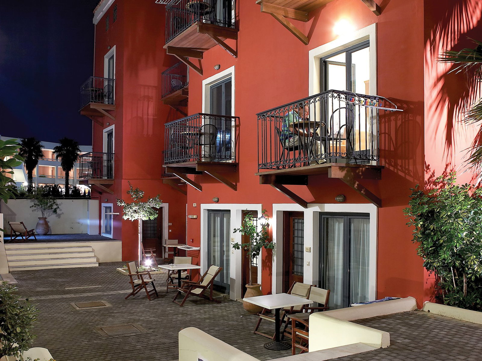 Grecotel Plaza Beach House