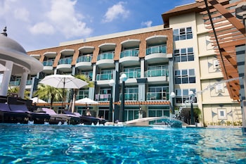 Hotel Paripas Patong Resort - Sha Plus