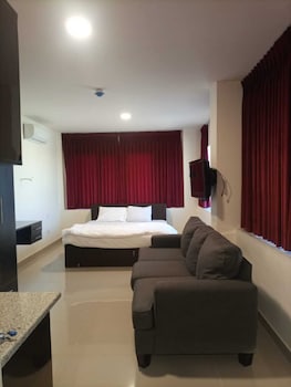 Monument Suites
