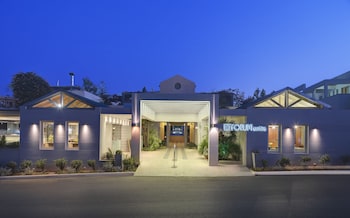 Hotel Forum Suites