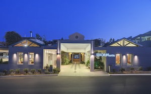 Hotel Forum Suites cazare Agioi Apostoloi