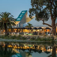 Hotel Trailways cazare Nelson