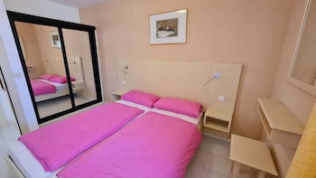 Cura Sol Apartments