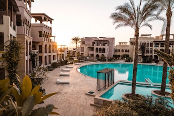 Hotel Tala Bay Residences