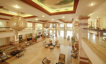 Olalani Resort And Condotel
