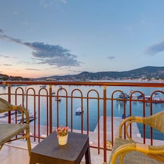 Hotel Hanedan Foca Izmir cazare Foca