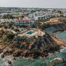 Hotel Vrachia Beach Resort cazare Kissonerga
