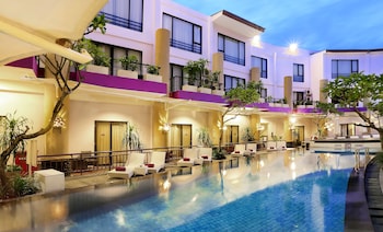 Hotel Kuta Central Park Hotel
