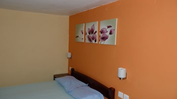 Le Cactus Guesthouse