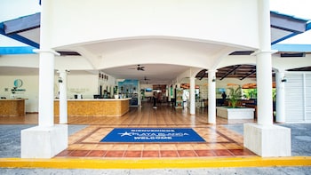 Playa Blanca Beach Resort