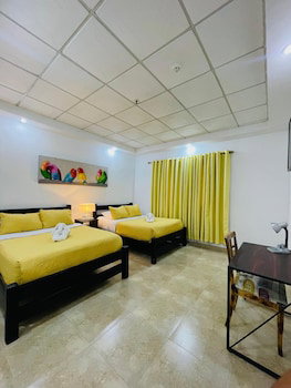 Evenia Coronado