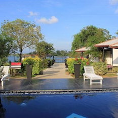 Hotel Flower Garden Lake Resort cazare Yala