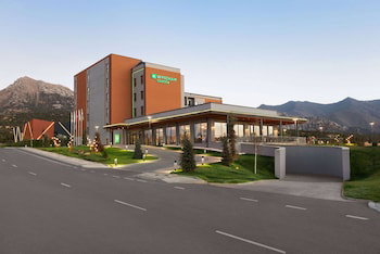 Hotel Wyndham Garden Zomin
