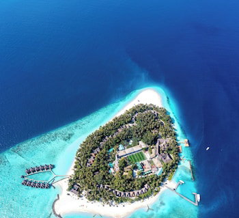 Hotel Fihalhohi Island Resort