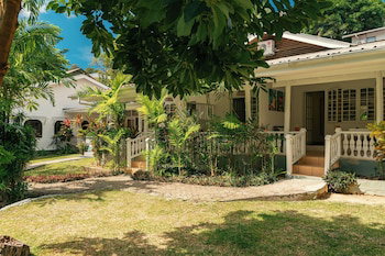 Hotel Beau Vallon Bungalows