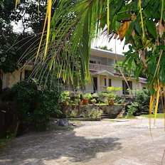 Hotel Forest Lodge Guest House cazare Anse Boileau