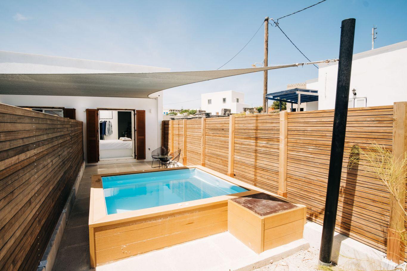 Mesanto Suites