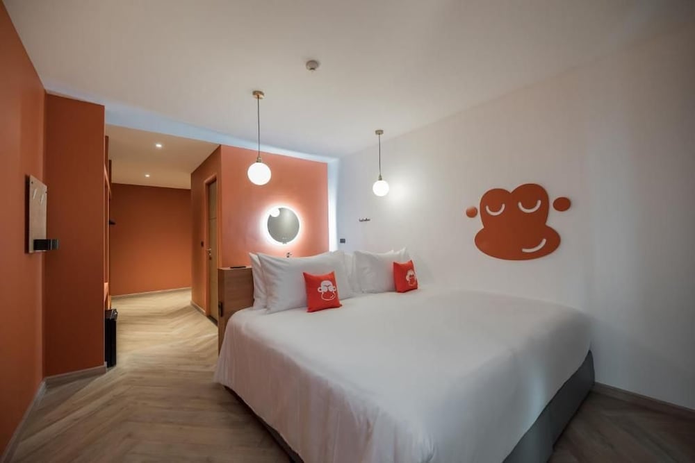 Hotel Blu Monkey Hub & Hotel Bangsaen