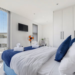 Hotel 2-Bed With Balcony In Northfields -Apt 4 cazare Ealing