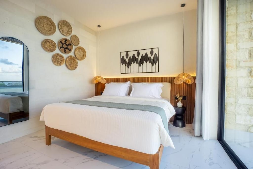 Hotel White Residence
